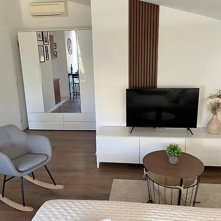 Apartment Studio Elena *